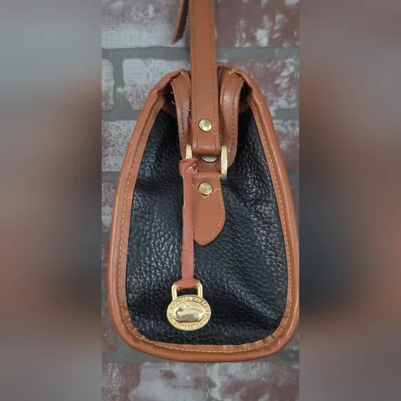 Dooney & Bourke Vintage HandbagDooney & Bourke All Weather Leather Pebble Grain - Picture 8 of 10